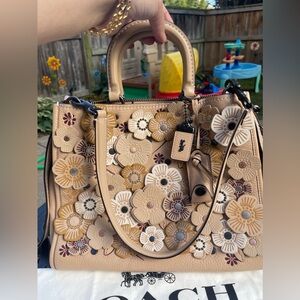 NWOT Coach Rogue 30 Tea Rose Beechwood